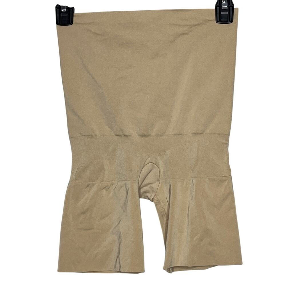 Assets by Spanx Size Large High‎ Waist Mid Thigh Shapewear Shorts